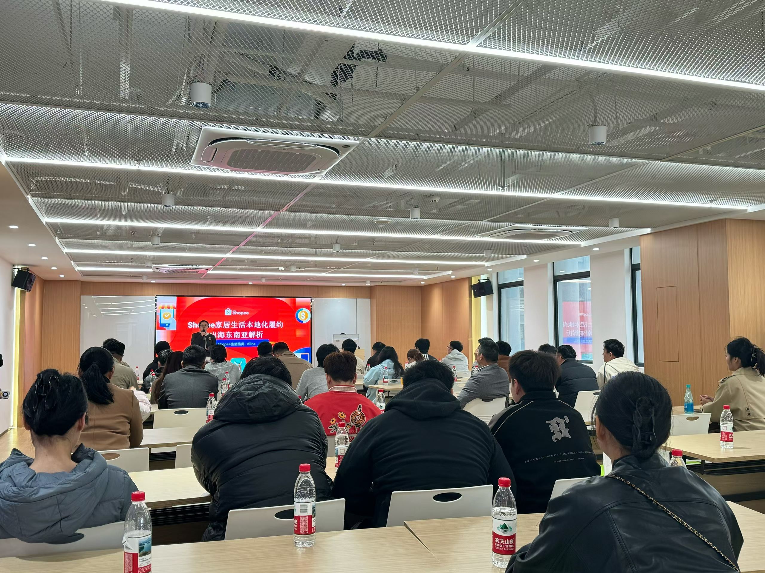 e844841d582bb8f04a4b1aade93ad9b8